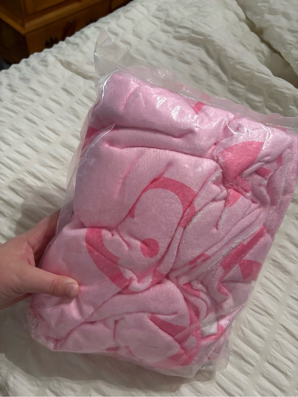 Pink Patterned Throw Blanket - Picture 3 of 3
